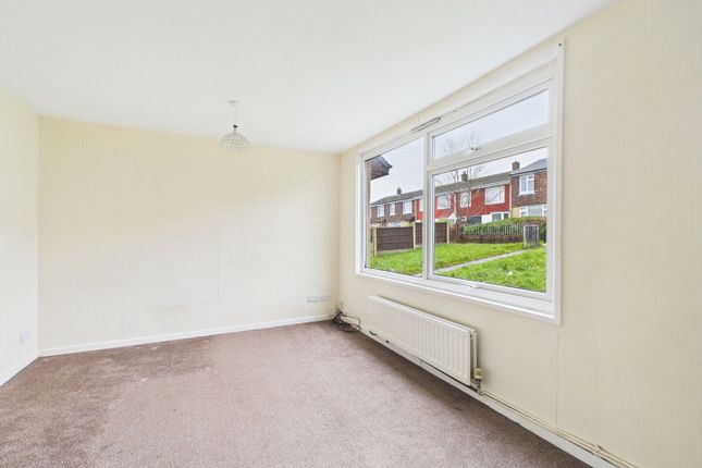 43, Penistone Close, Telford photo 3