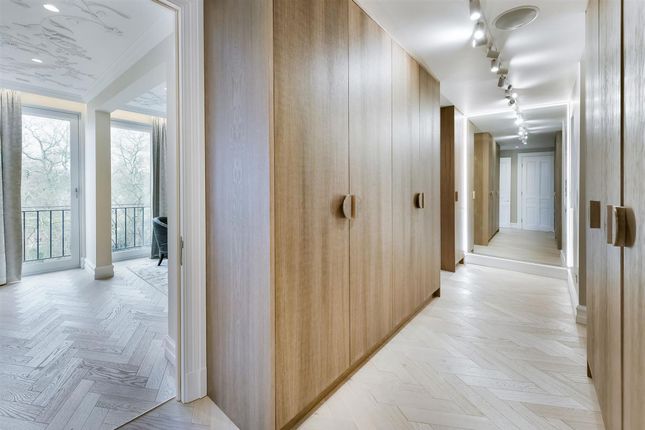 Knightsbridge Luxury  Flat 30, Wellington Court (33).Jpg