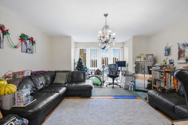 Flat for sale in St David's Square, Isle Of Dogs