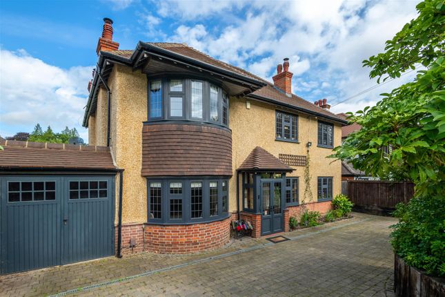 Thumbnail Detached house for sale in Lackford Road, Chipstead, Coulsdon