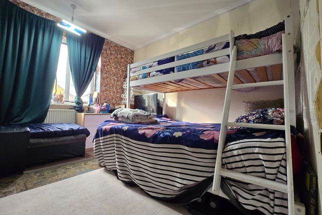 17 Crayford Road, Dartford photo 3