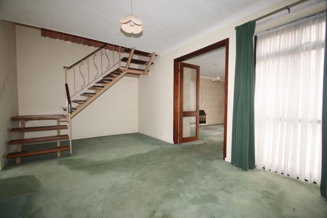 63, Albyfield, Bromley photo 4