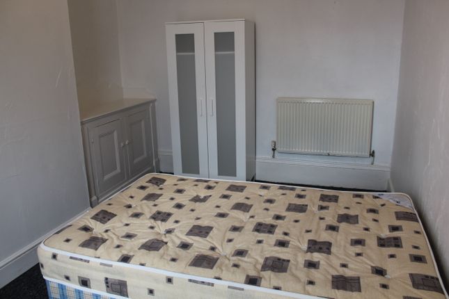 34, Bankfield Road, Springwood, Huddersfield photo 5