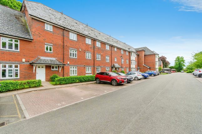 Thumbnail Flat for sale in Loriners Grove, Walsall