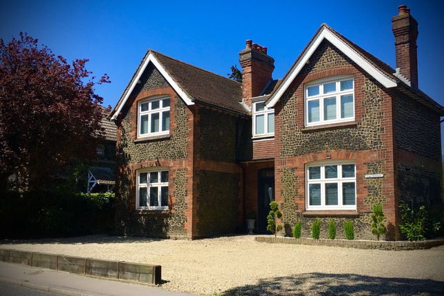Thumbnail Detached house for sale in Dover Road, Walmer