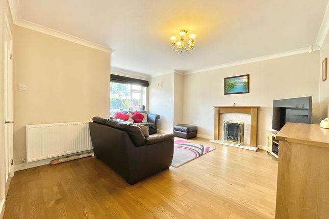 3, Summerfields, Yarnfield, ST15 photo 3