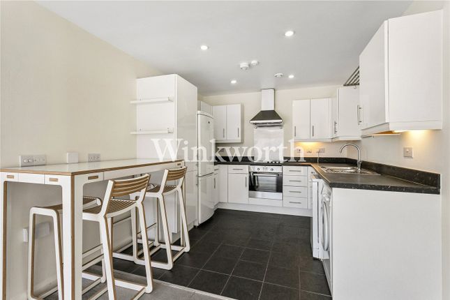 Flat 150 Coppermill Heights, 2, Daneland Walk, London photo 4