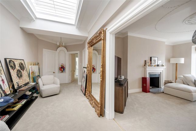 Flat 8, 3, Belgrave Place, London photo 3