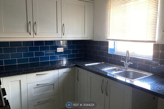 41, Jubilee Close, Salisbury photo 5