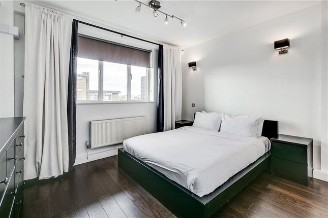 Flat 23, Bessemer Court, London photo 5
