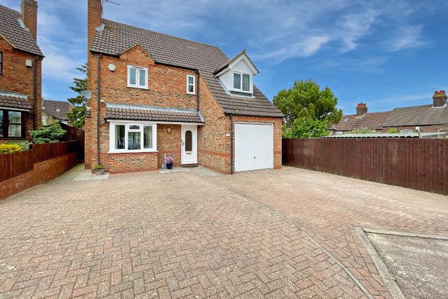 Thumbnail Detached house for sale in St. Pauls Gardens, Luton, Bedfordshire