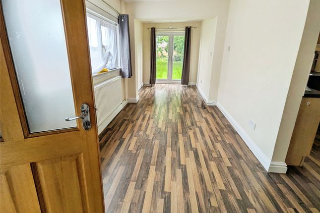 13, Ellards Drive, West Midlands photo 3