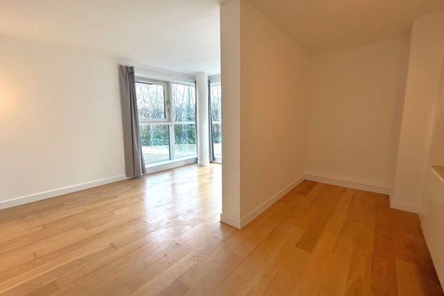 Navigation Building,Flat 2, Station Approach, Hayes photo 4