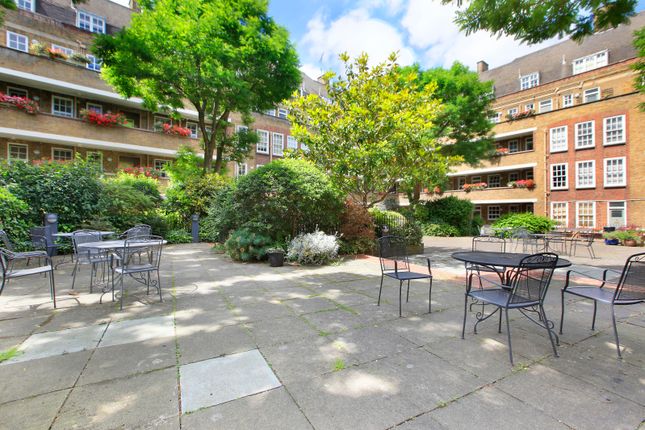 Flat for sale in Archer House, Vicarage Crescent, Battersea, London