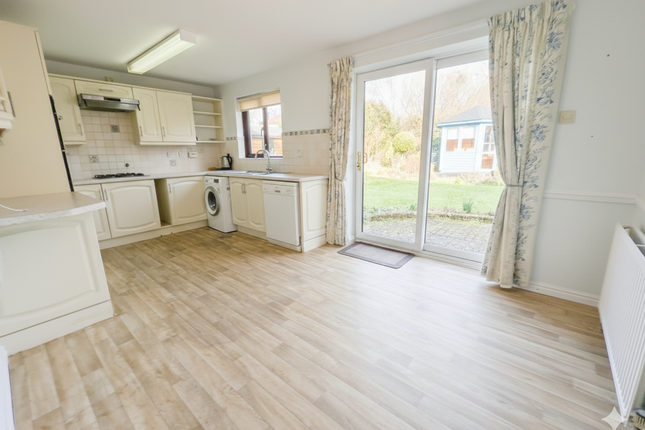 14, Mapledene Close, Totnes photo 3