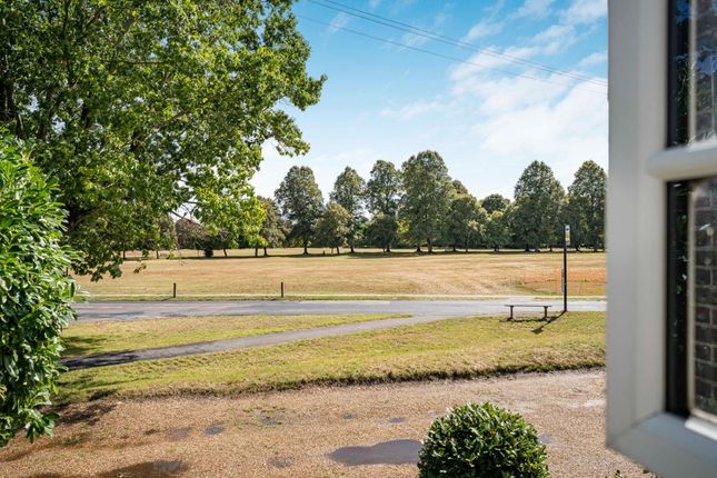 12, North Common, Redbourn photo 2