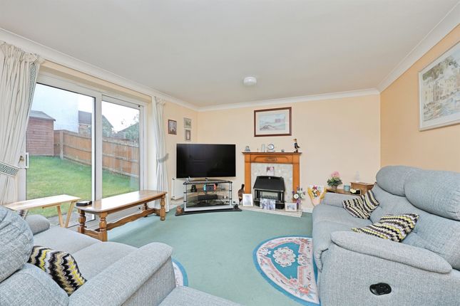 17, Wallace Close, Dereham photo 4