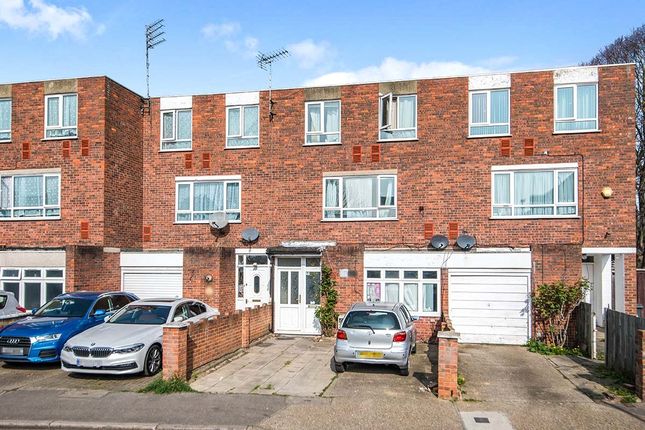Thumbnail Terraced house for sale in Grove Road, Hounslow