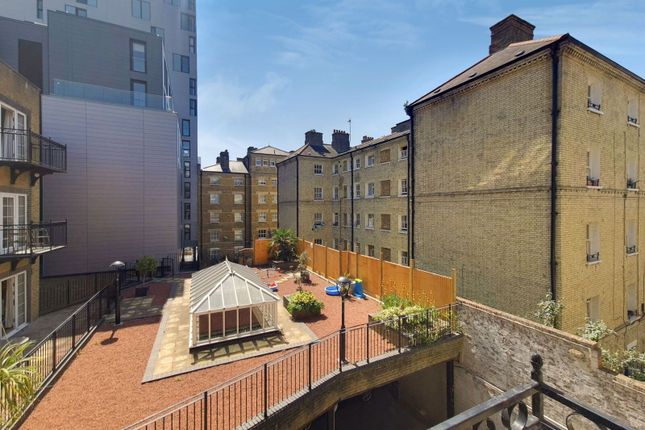 Royal Mint Street, Tower Hill photo 4