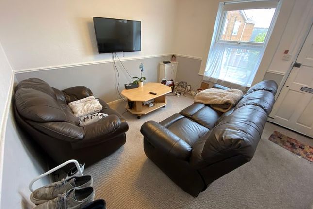 End terrace house to rent in Arctic Road, Cowes