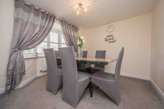 96, London Road, Corby photo 4