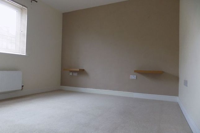 10, Haywood Avenue, Sheerness photo 4