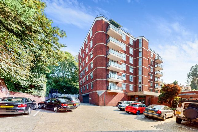 Alban House, Sumpter Close, London photo 2
