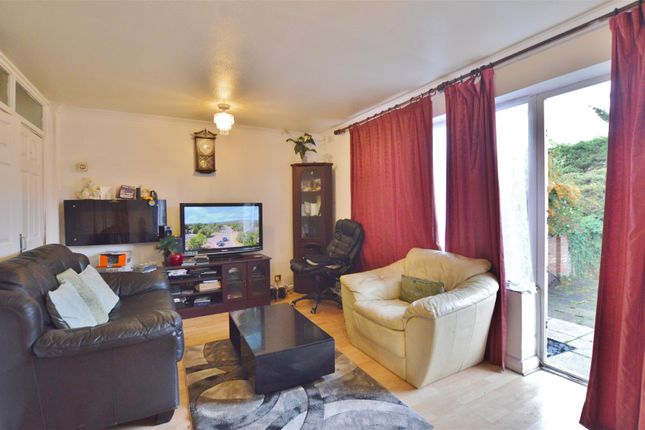 37A, Summerlea, Slough photo 2