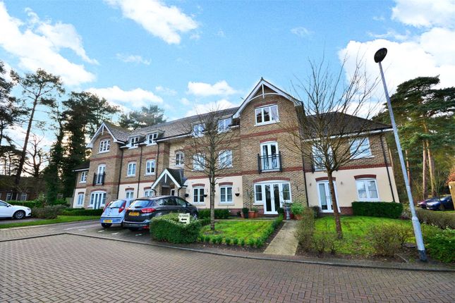 Thumbnail Flat to rent in Aston Grange, Ralphs Ride, Bracknell, Berkshire