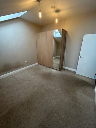 6 Oasis Court,, Byron Road, Harrow photo 4