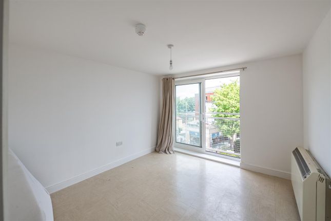 Flat 39, Hudson House, Station Approach, Epsom photo 3