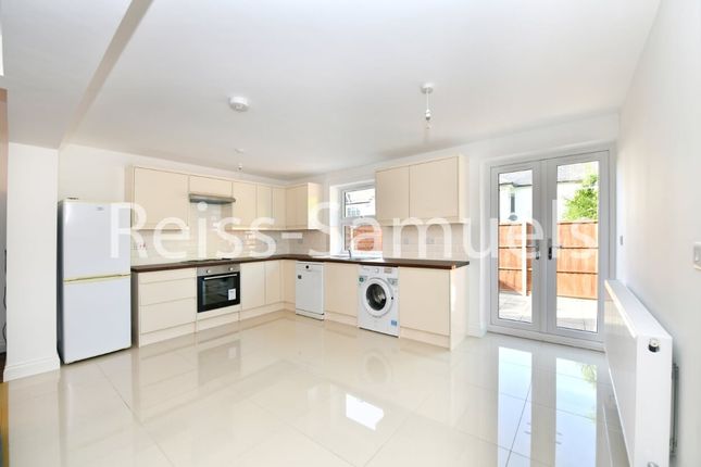 Thumbnail Town house to rent in Lockesfield Place, Isle Of Dogs, Canary Wharf, London, Isle Of Dogs, Docklands, London