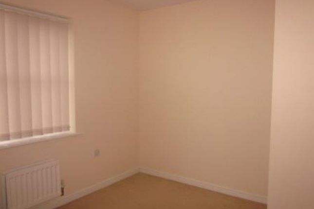 32, Edmonstone Crescent, Bestwood photo 4