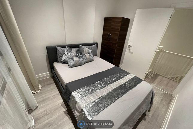 Room to rent in Sunset Road, London