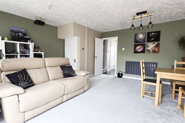 163, Cornbrash Rise, Trowbridge photo 2