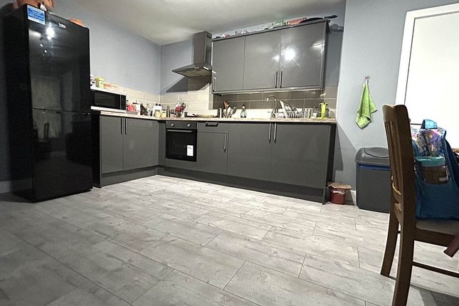 Flat 2, The Grove, Ithon Road Llandrindod Wells photo 4