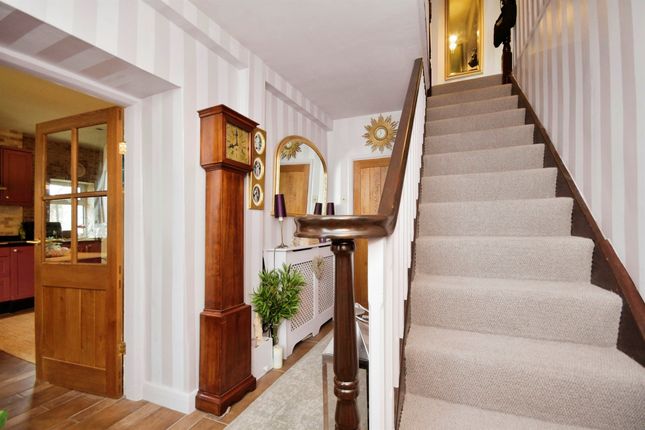 Iving Cottage, Barratts Yard, North Church Street, Bakewell photo 3