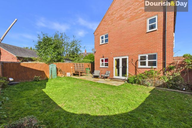8 Isherwoods Way, Shrewsbury photo 4