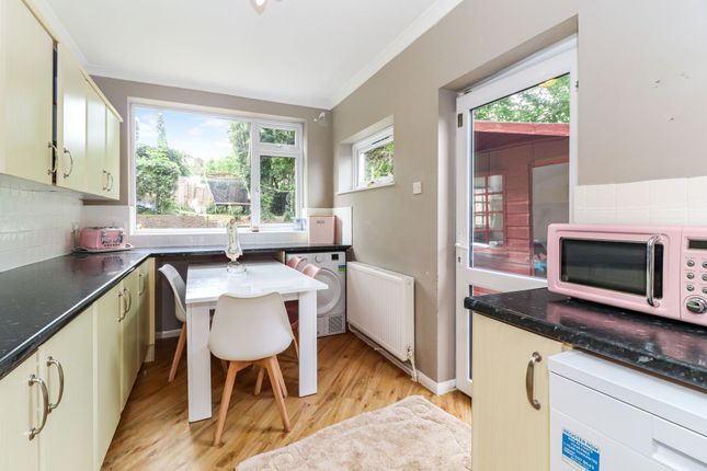 40 Kindersley Way, Abbots Langley photo 5