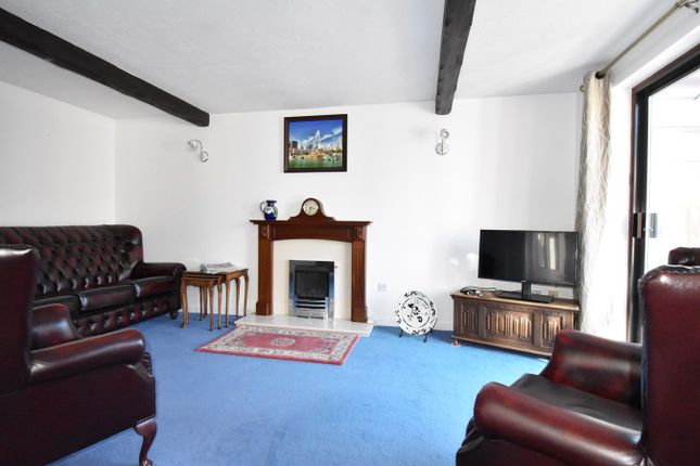 Detached house for sale in Mowbray Avenue, Tewkesbury