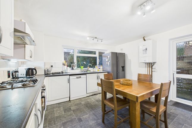 125 Lambs Farm Road, Horsham photo 3