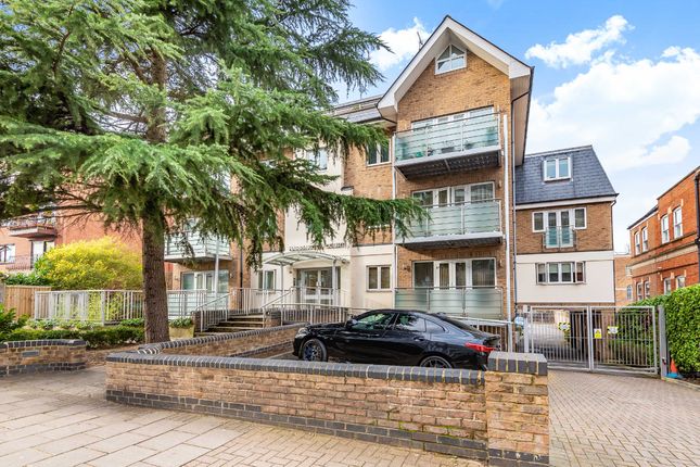 Thumbnail Flat for sale in Station Road, New Barnet, Hertfordshire