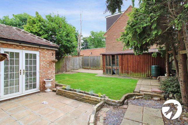 147, William Barefoot Drive, London photo 3