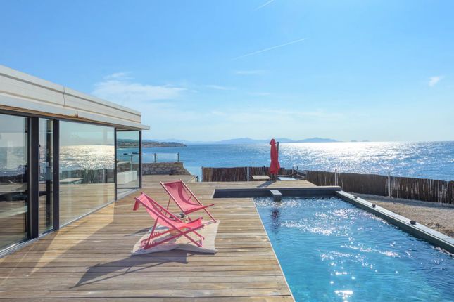 Thumbnail Villa for sale in Sausset Les Pins, Marseille &amp; Cote Bleu, Provence - Var