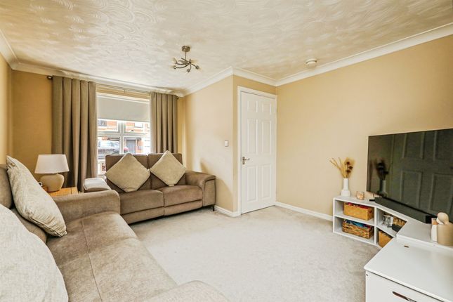 8, Riverside Court, Sheffield photo 3