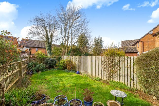 23, Mill Close, Banbury photo 2