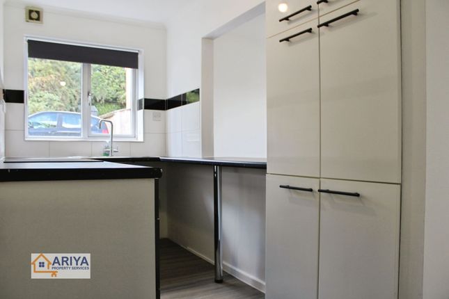 70 Blackthorn Drive, Leicester photo 4