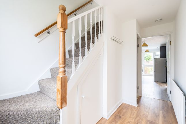 650, King Lane, Leeds photo 4