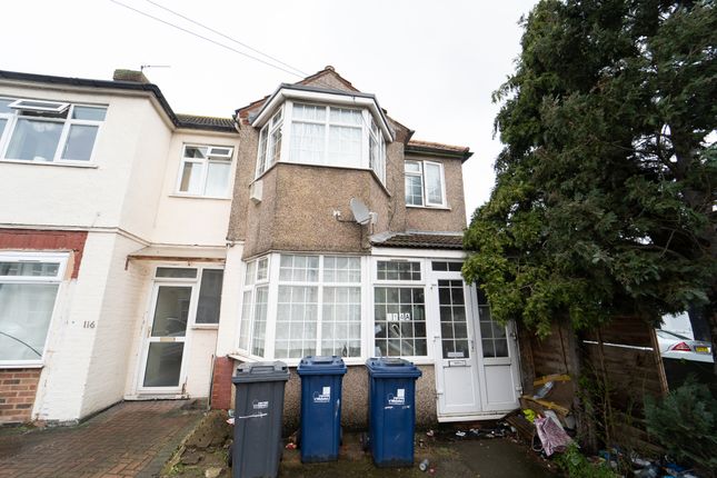 End terrace house for sale in Beaconsfield Road, Southall