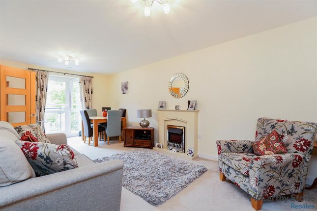 18 Constance Place, 111 London Road, Knebworth photo 3